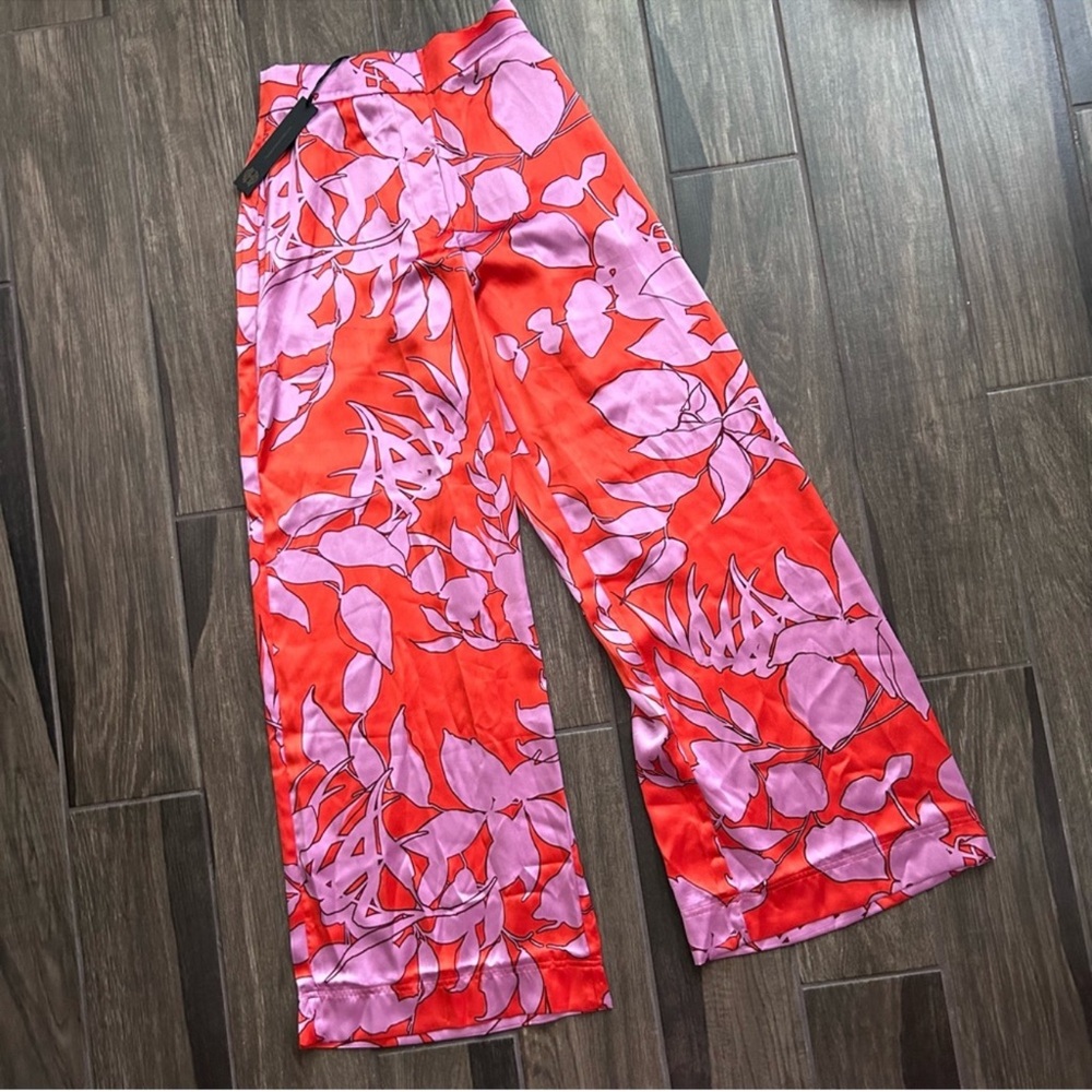 NWT House of harlow Red and Pink Floral Pants